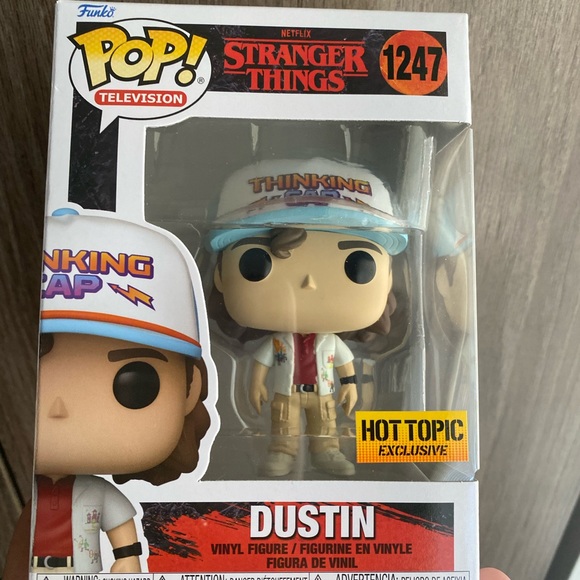 Funko POP! Dustin (Hot Topic Exclusive) (Stranger Things Season 4)
